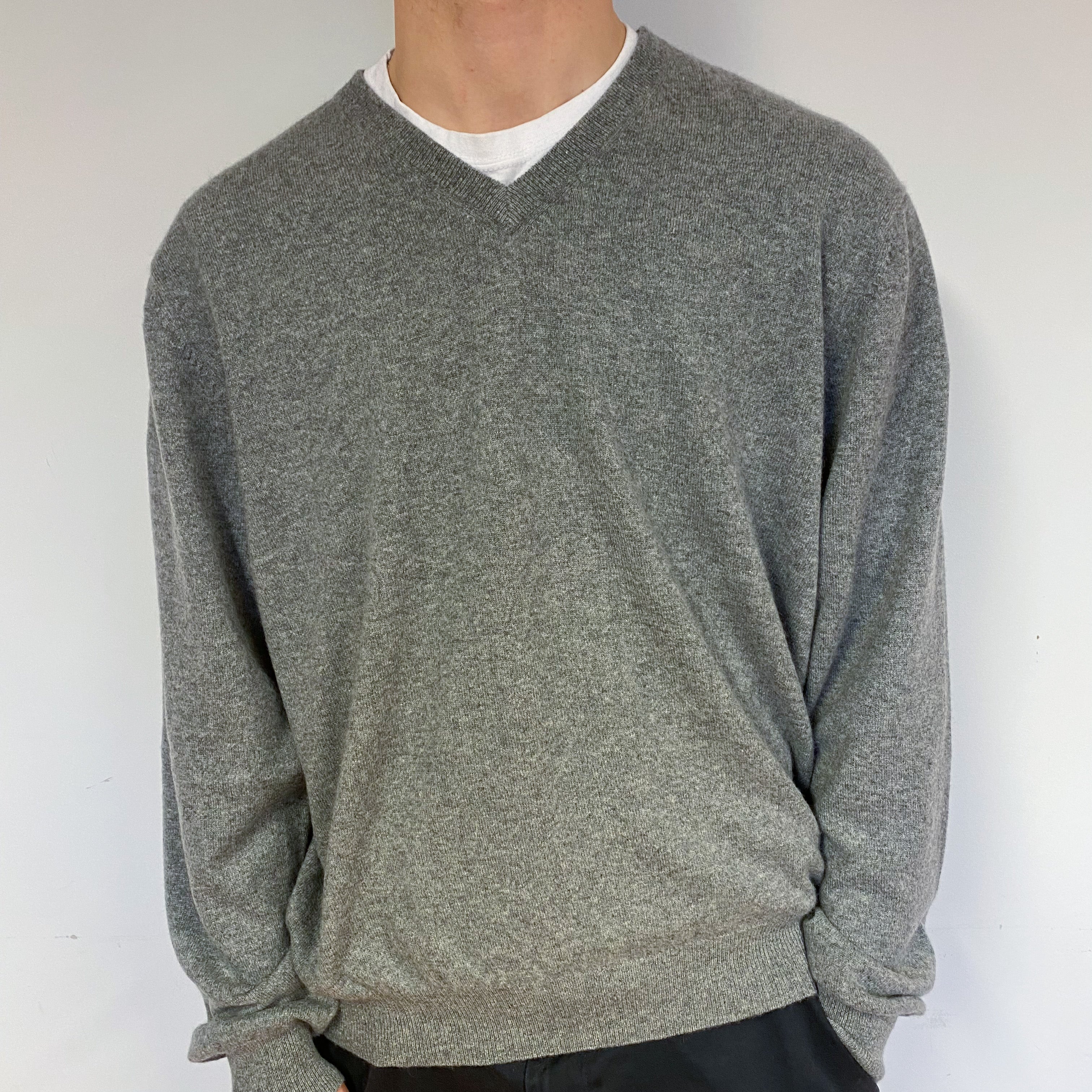 Men's Steel Grey Cashmere V-Neck Jumper Medium