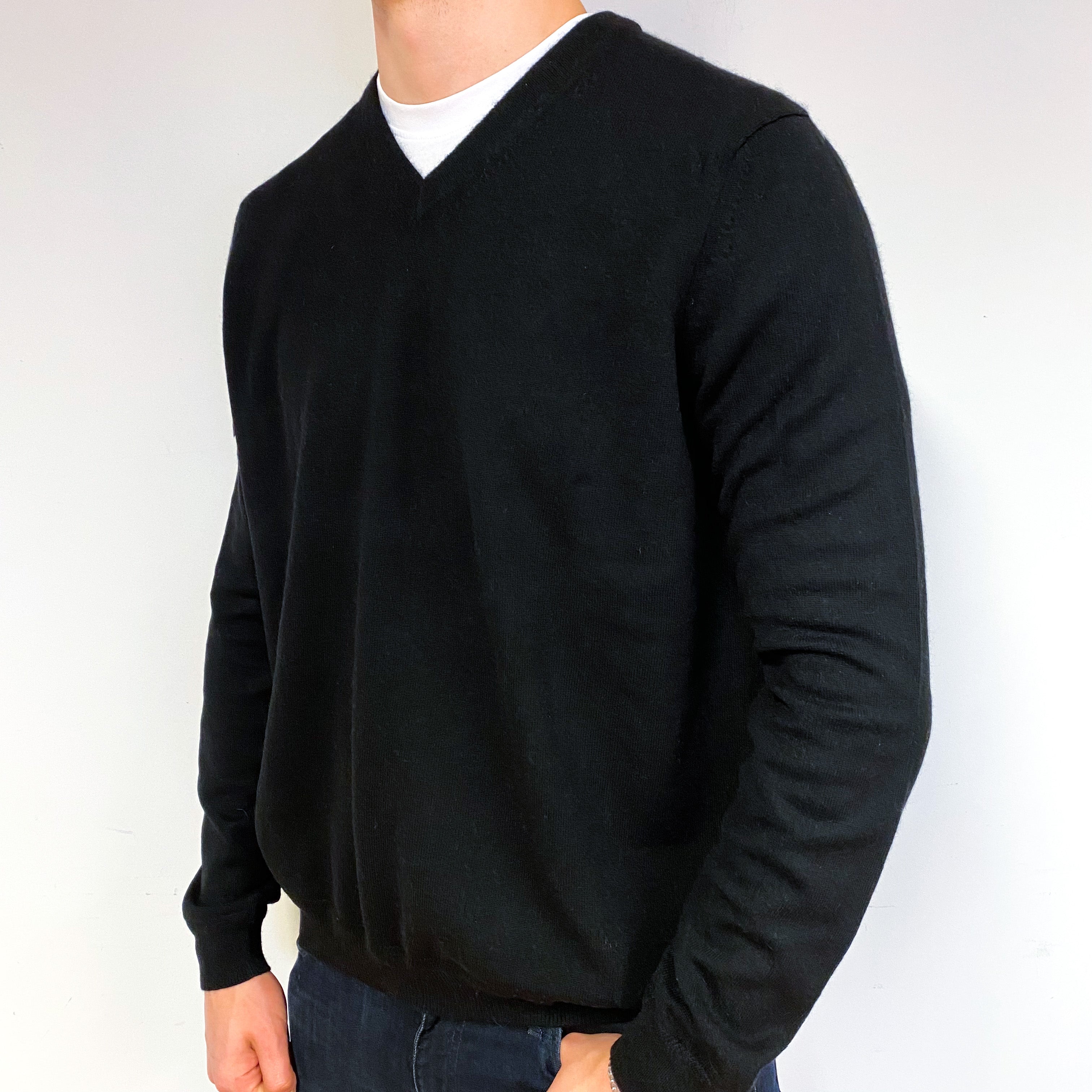 Men's Black Cashmere V-Neck Jumper Extra Extra Large