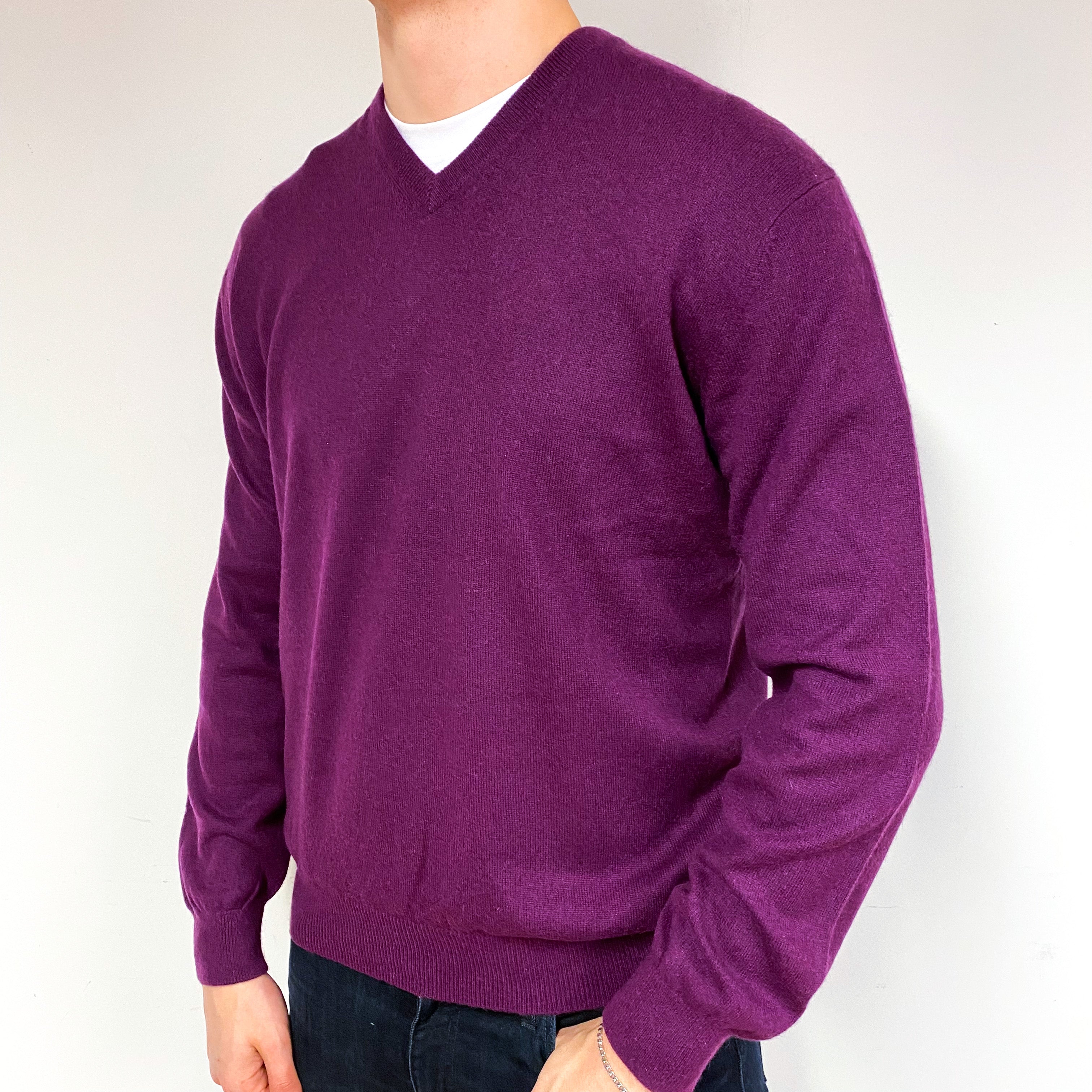 Men's Plum Purple Cashmere V-Neck Jumper Extra Large