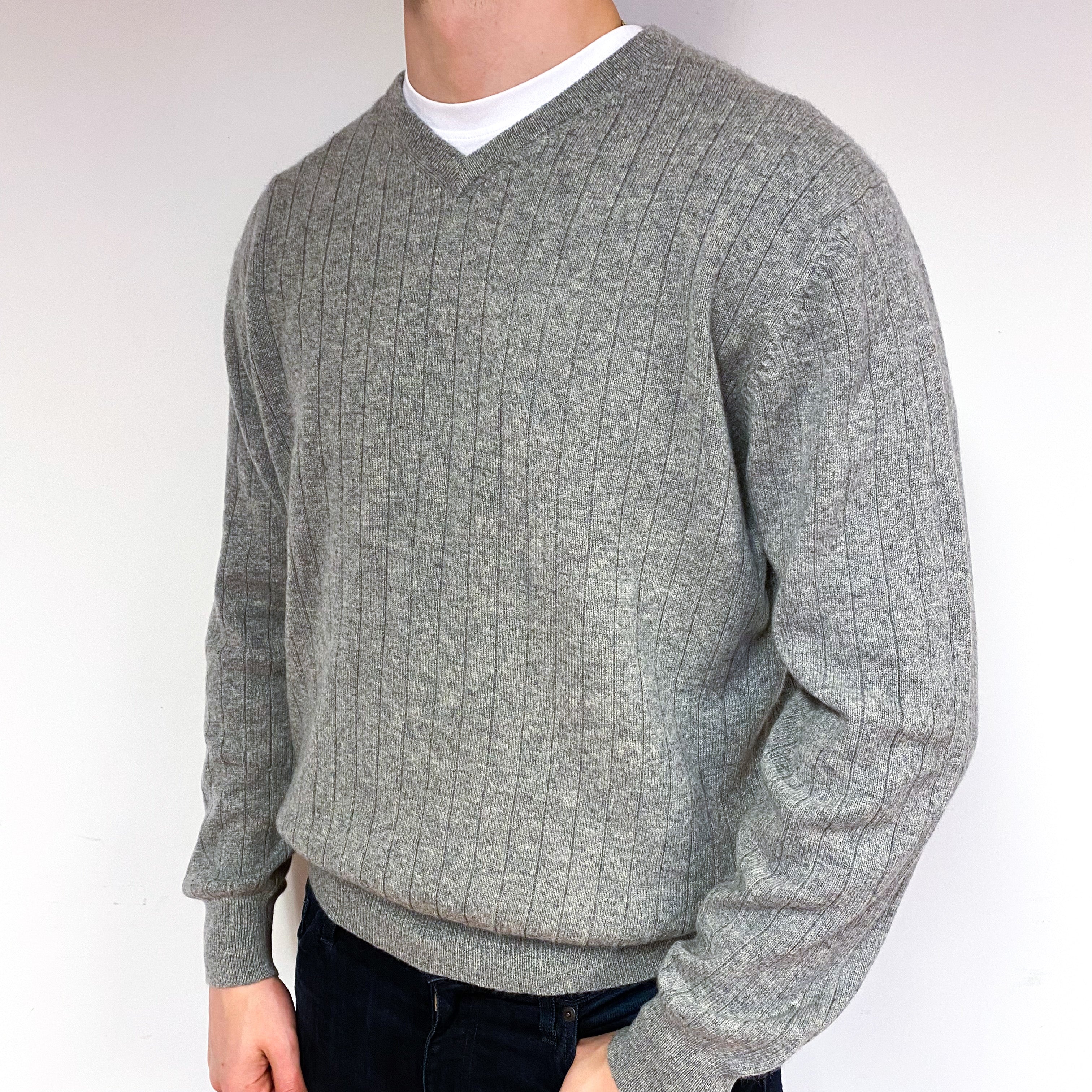 Men's Smoke Grey Ribbed Cashmere V-Neck Jumper Extra Large