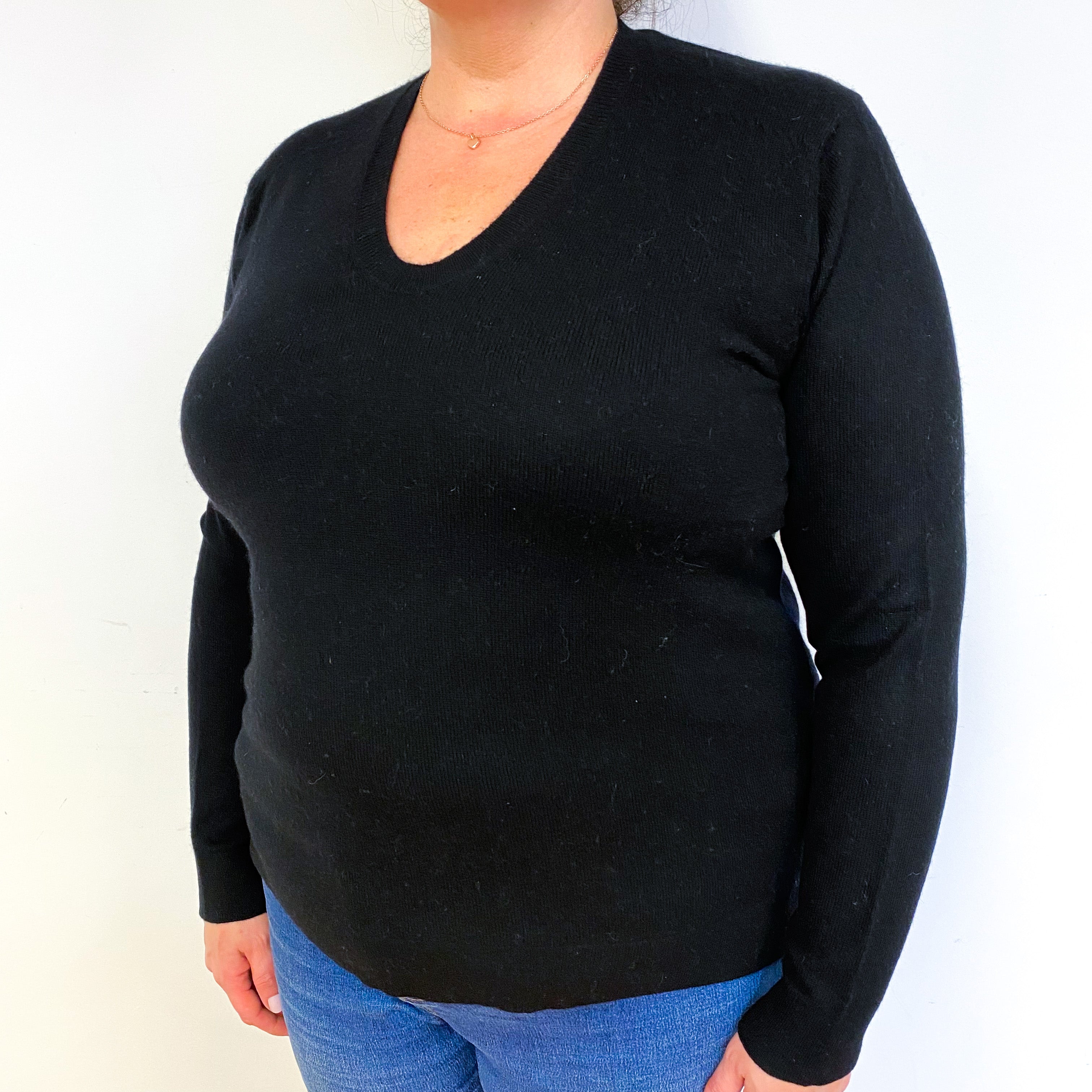 Black Cashmere V-Neck Jumper Extra Large