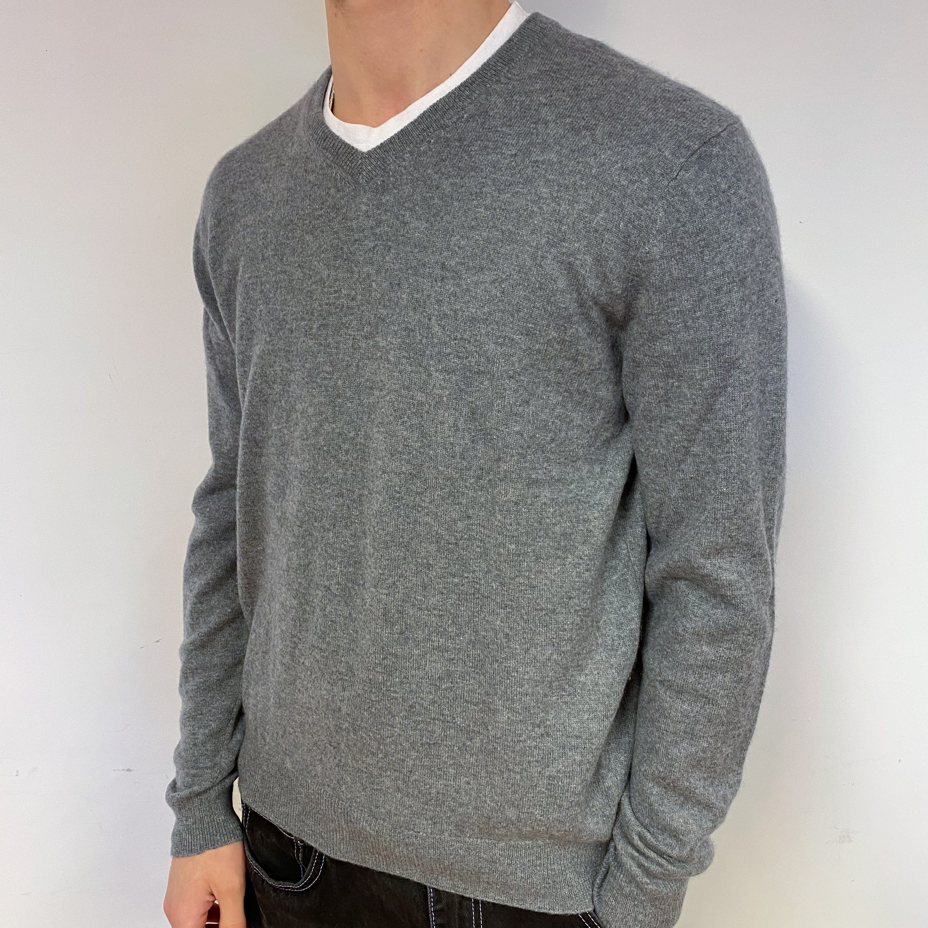 Men’s Steel Grey Cashmere V-Neck Jumper Medium