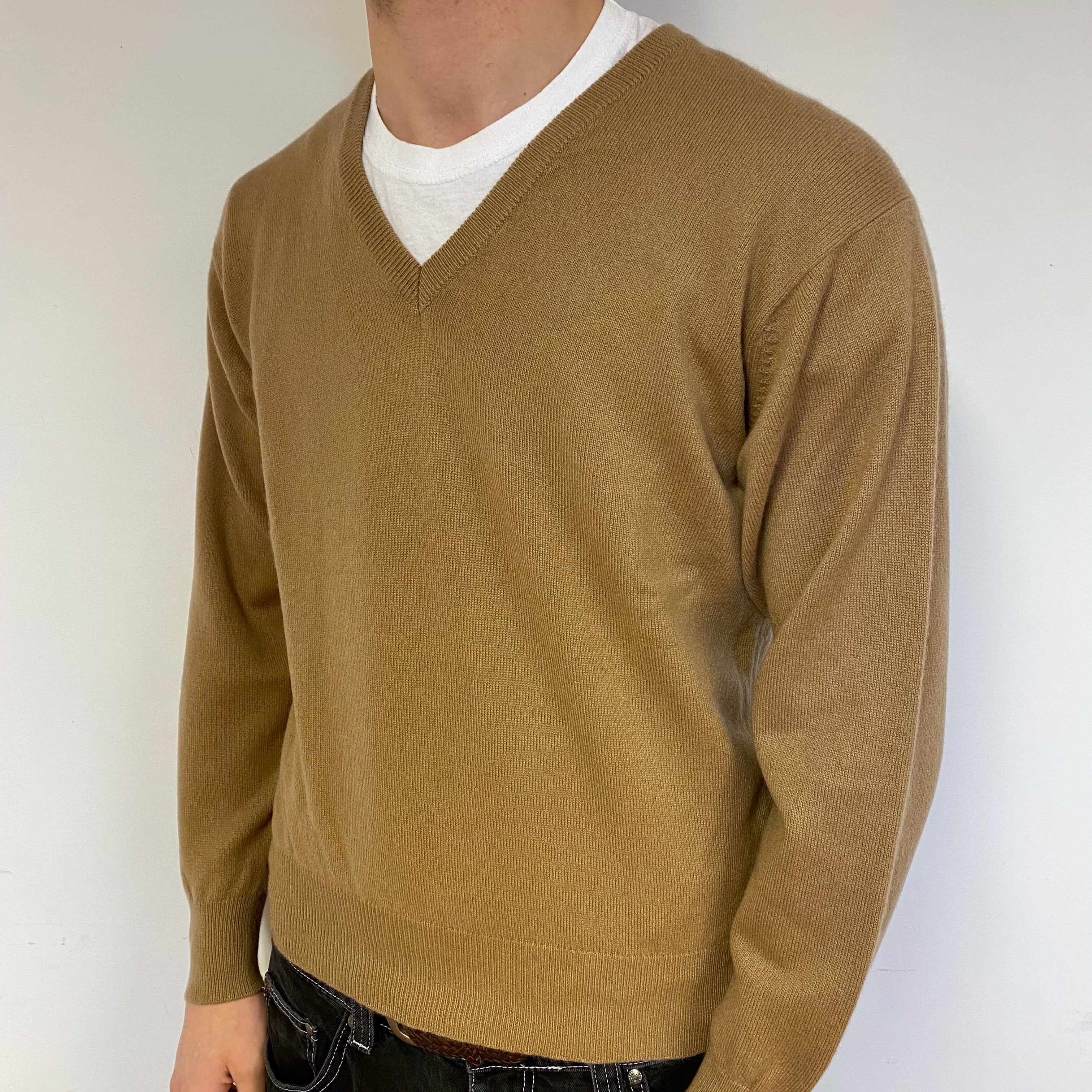 Men’s Camel Brown Cashmere V-Neck Jumper Medium