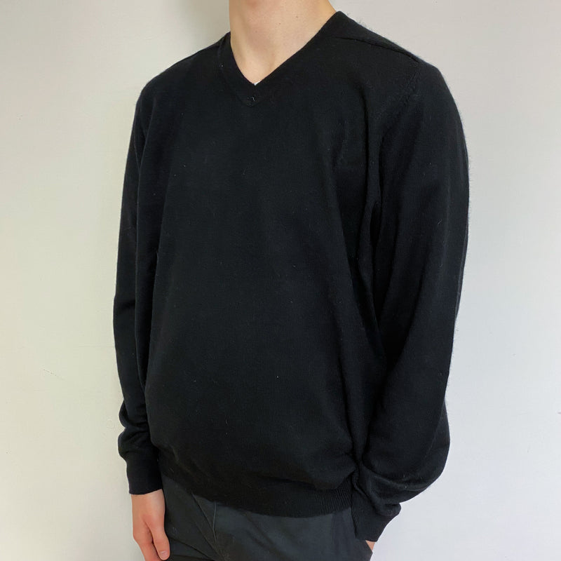 Men’s Black V Neck Jumper Large