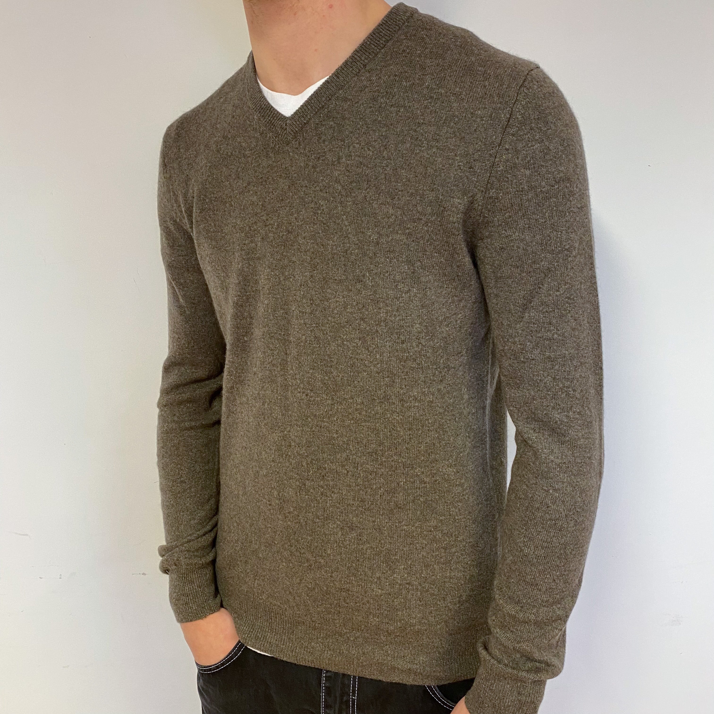 Men’s Muted Brown Cashmere V-Neck Jumper Medium