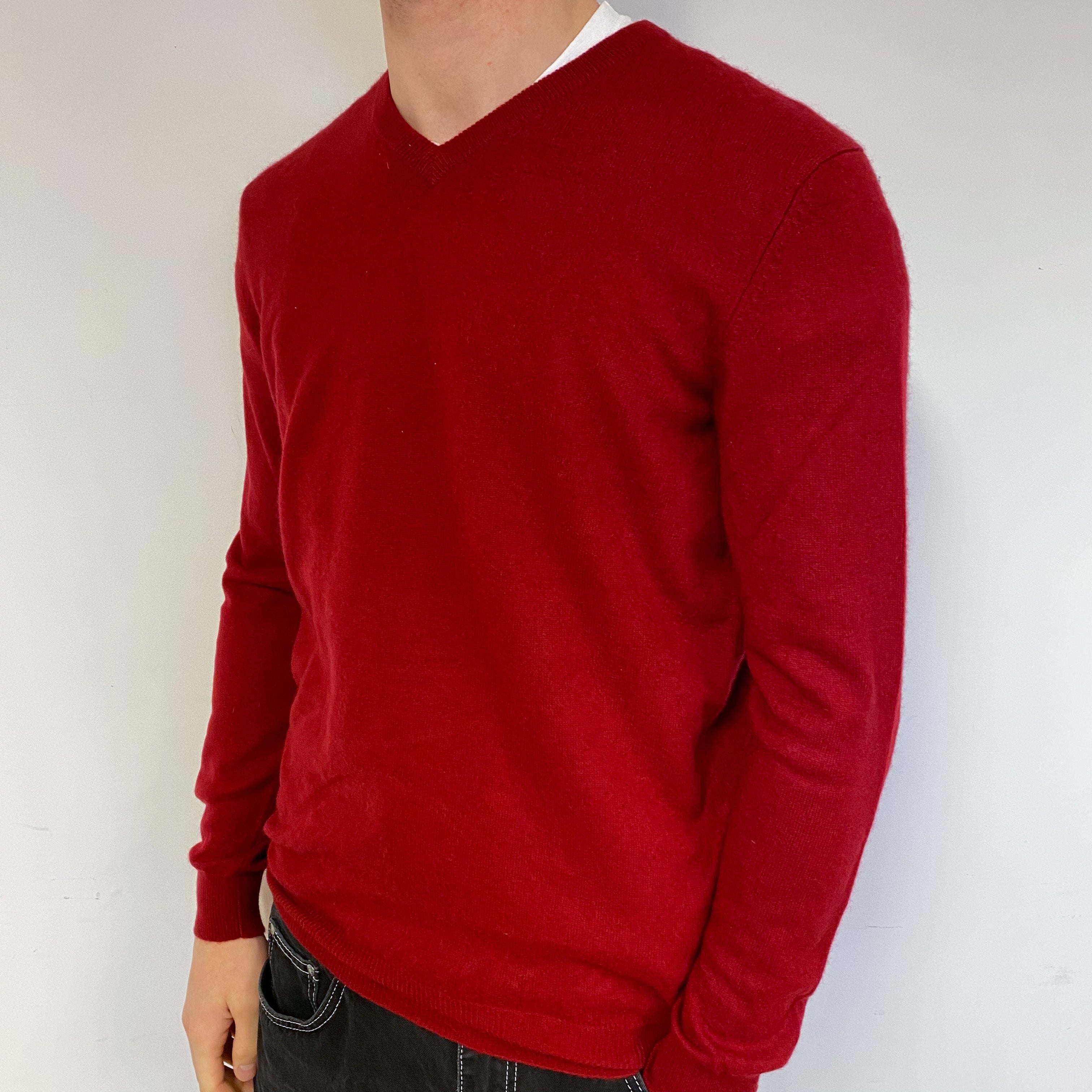 Men’s Crimson Red Cashmere V-Neck Jumper Medium