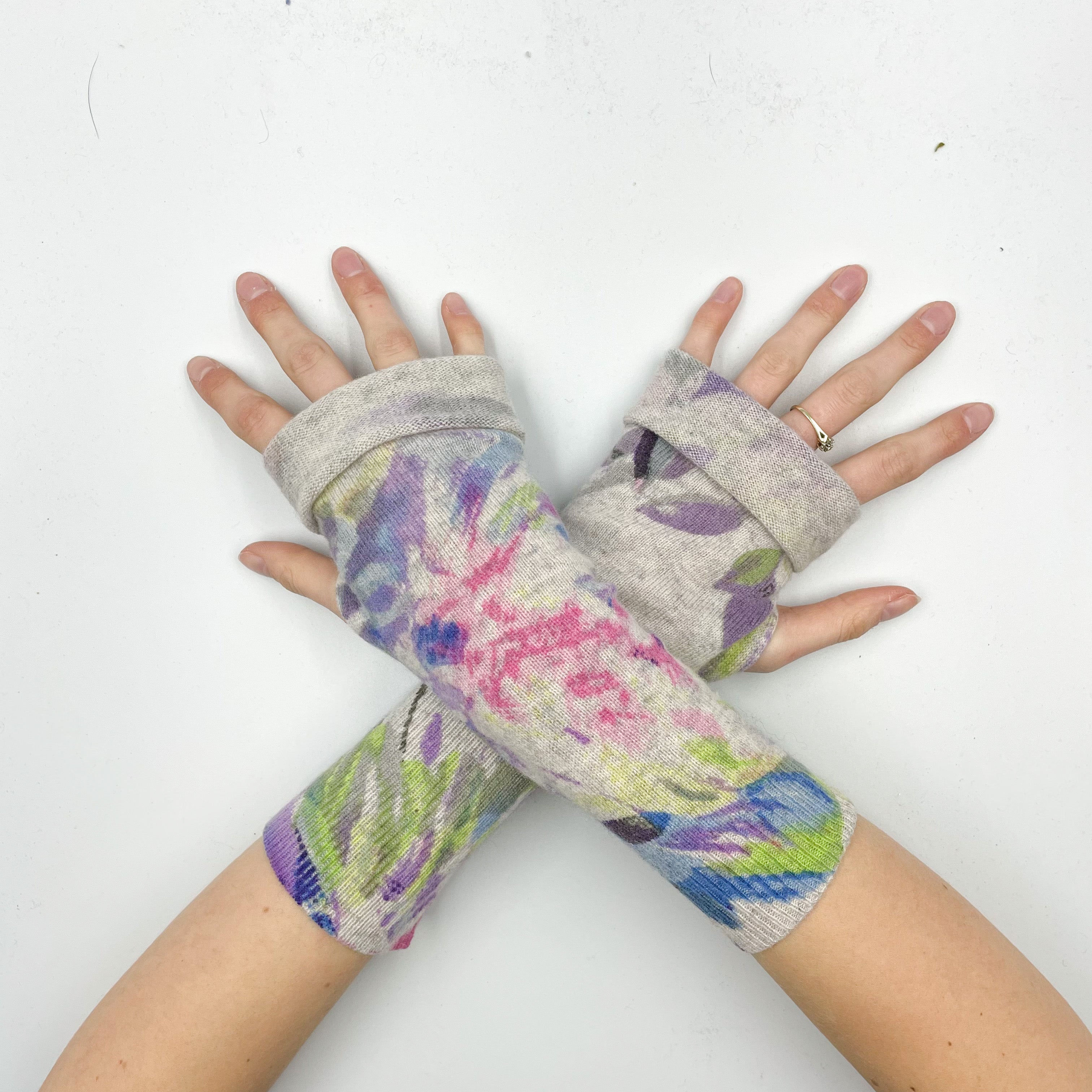 Grey Floral Fingerless Gloves