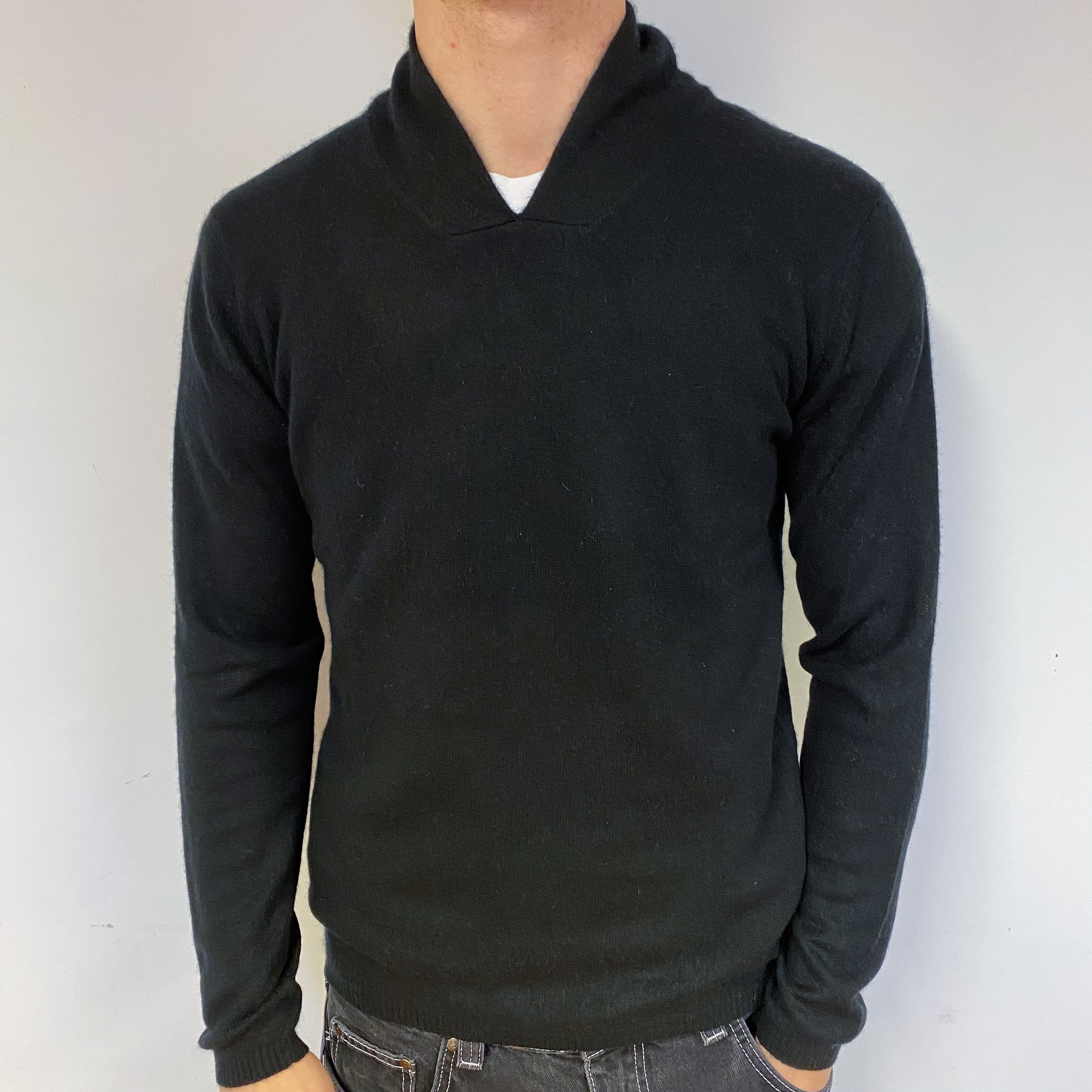 Men’s Black Collared Cashmere V-Neck Jumper Medium