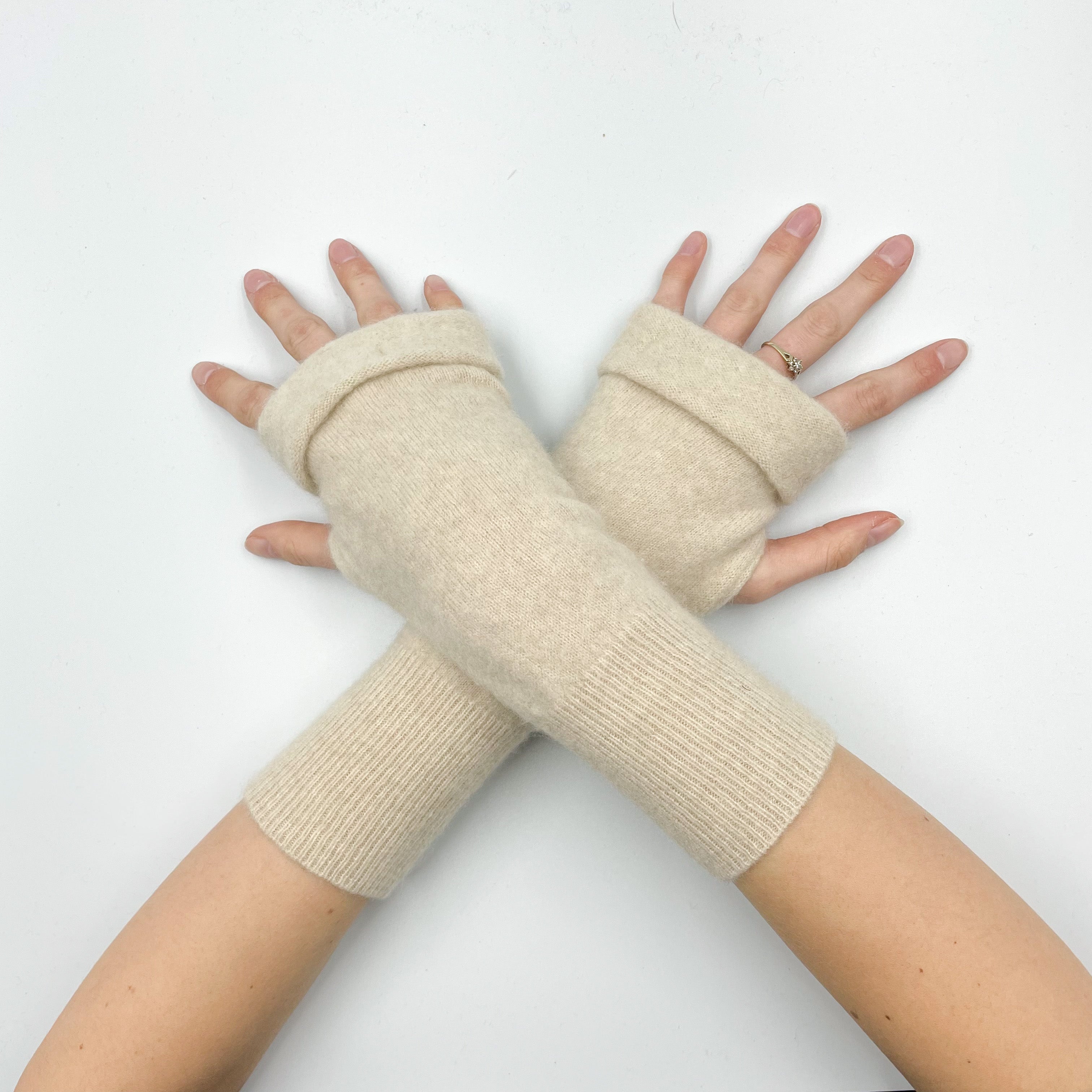 Oatmeal Fingerless Gloves