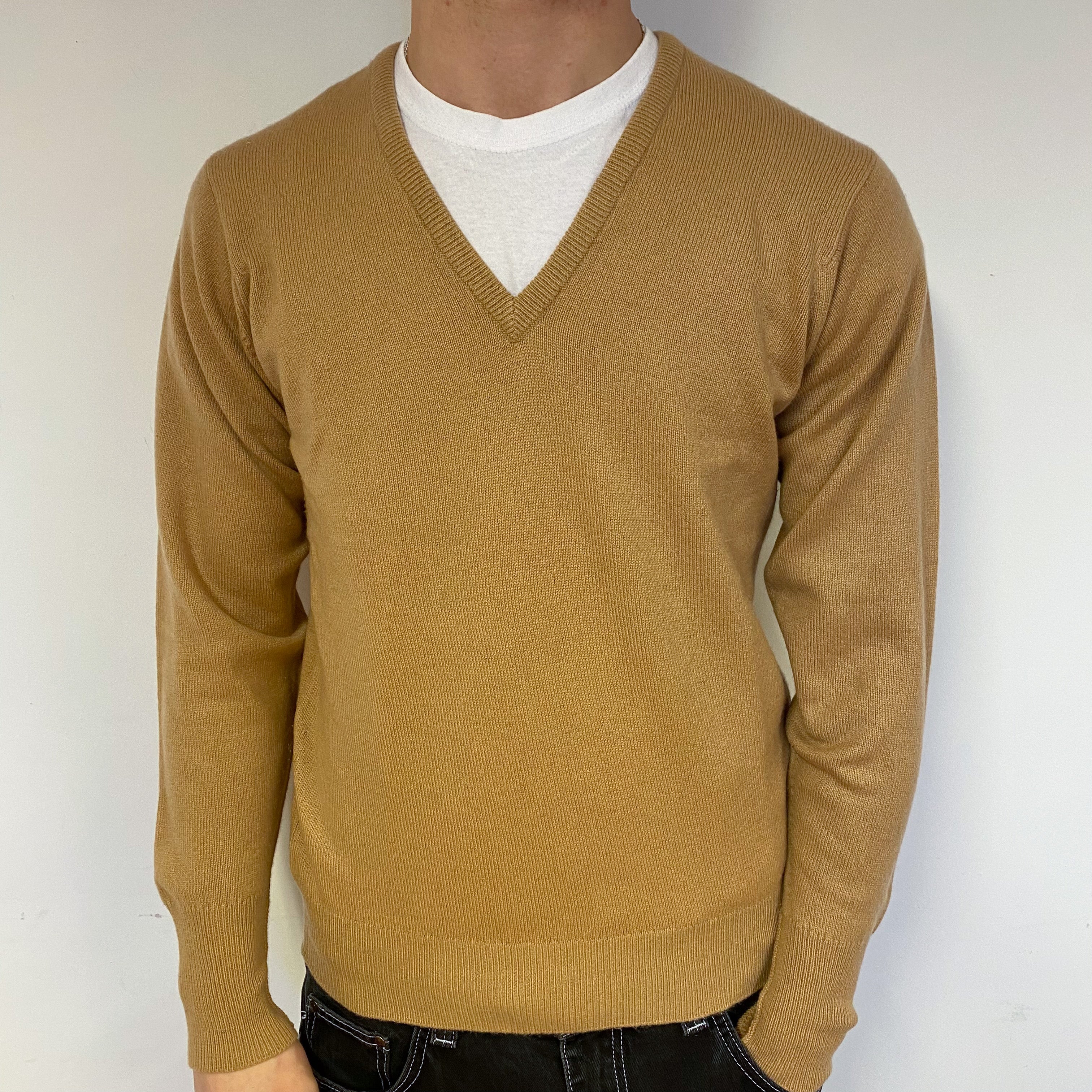 Men’s Vintage Camel Cashmere V-Neck Jumper Medium
