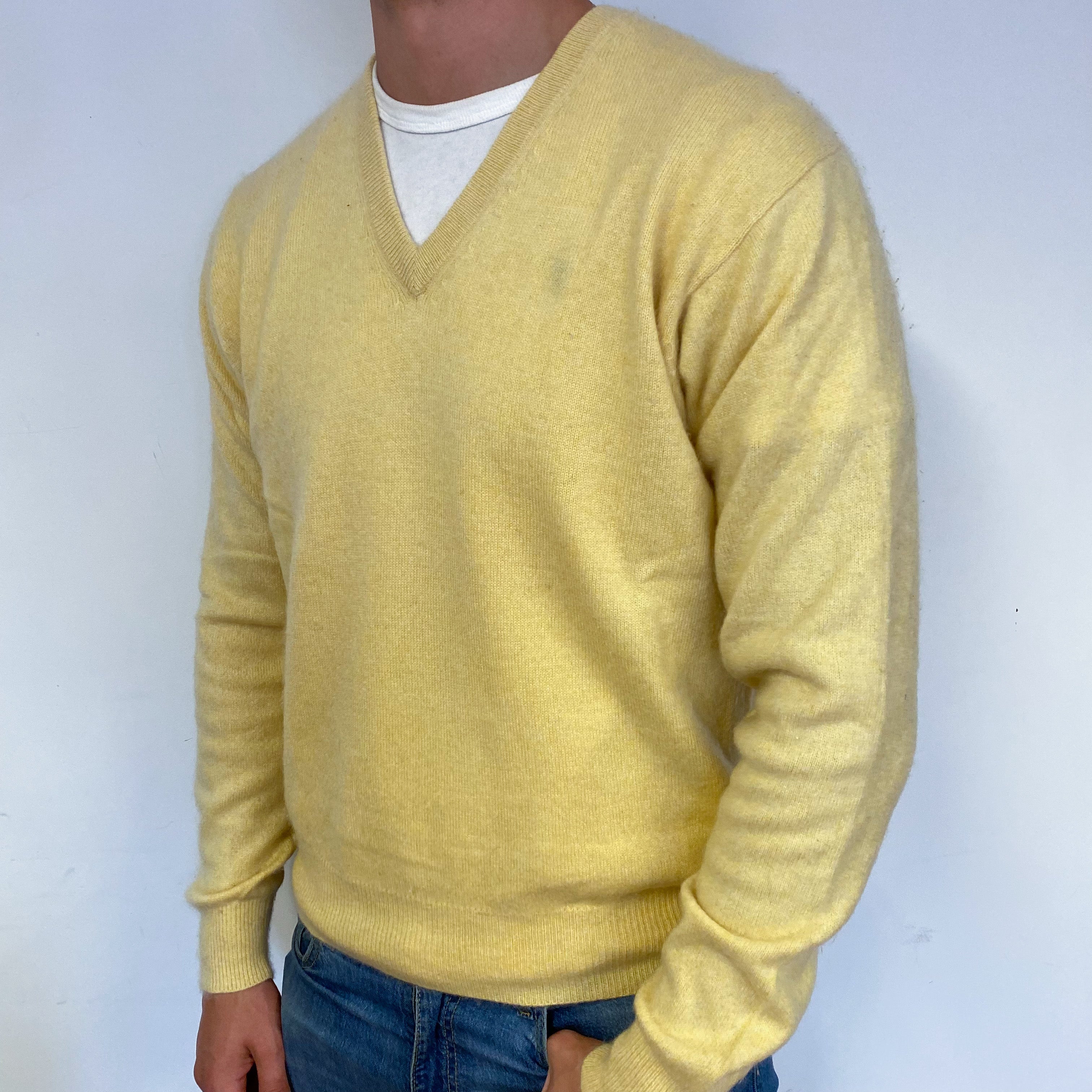 Men’s Custard Yellow V Neck Jumper Extra Large