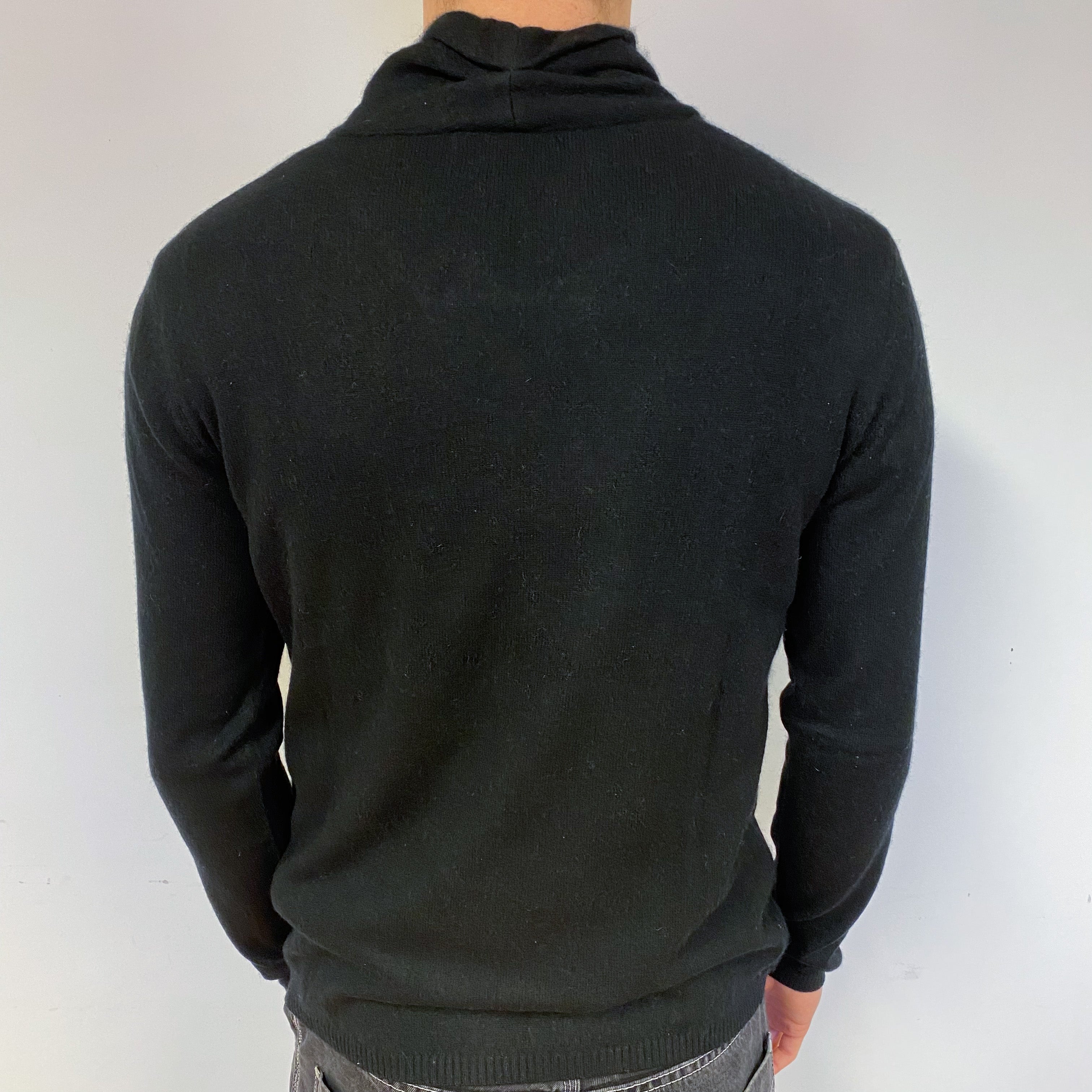 Men’s Black Collared Cashmere V-Neck Jumper Medium