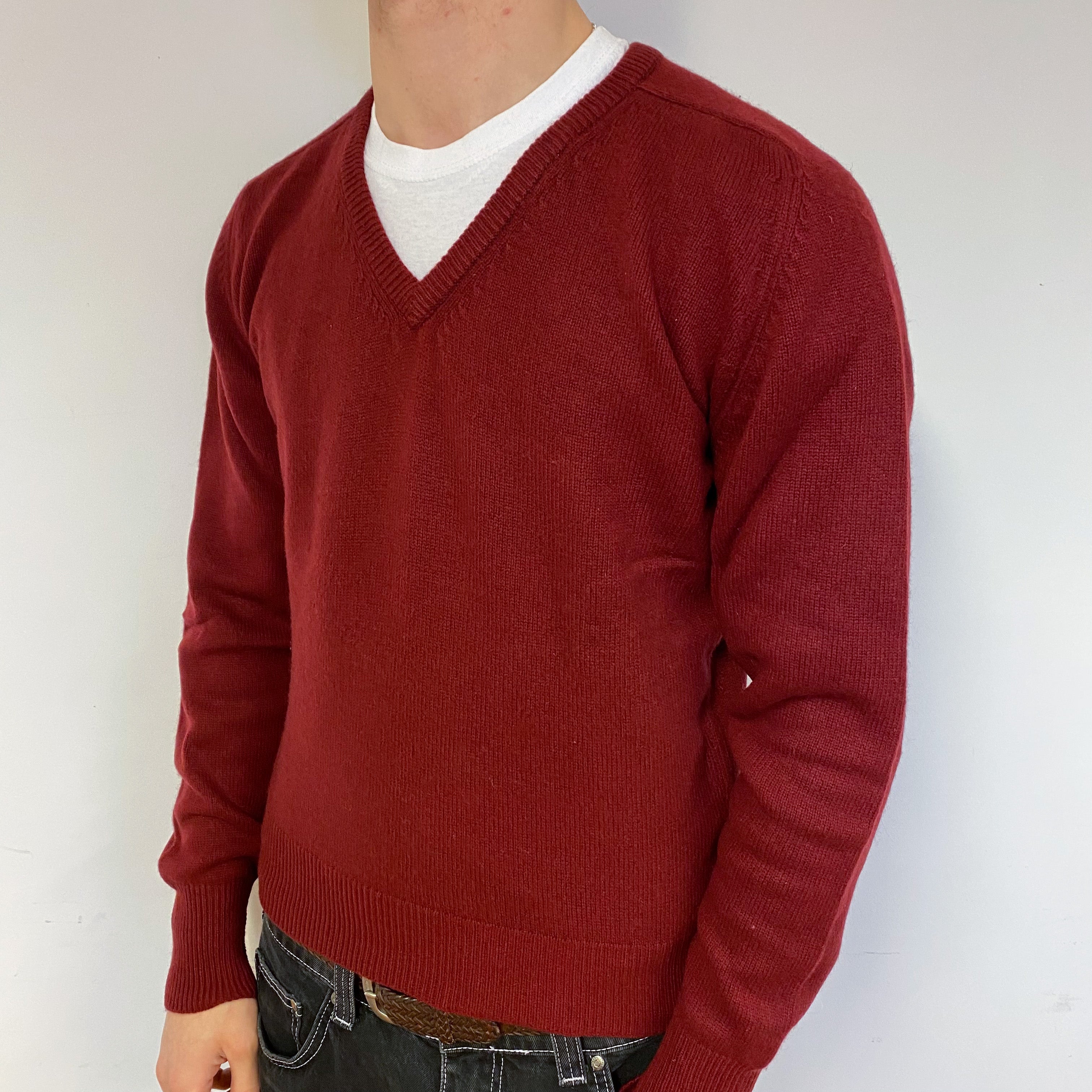 Men’s Vintage Burgundy Cashmere V-Neck Jumper Medium