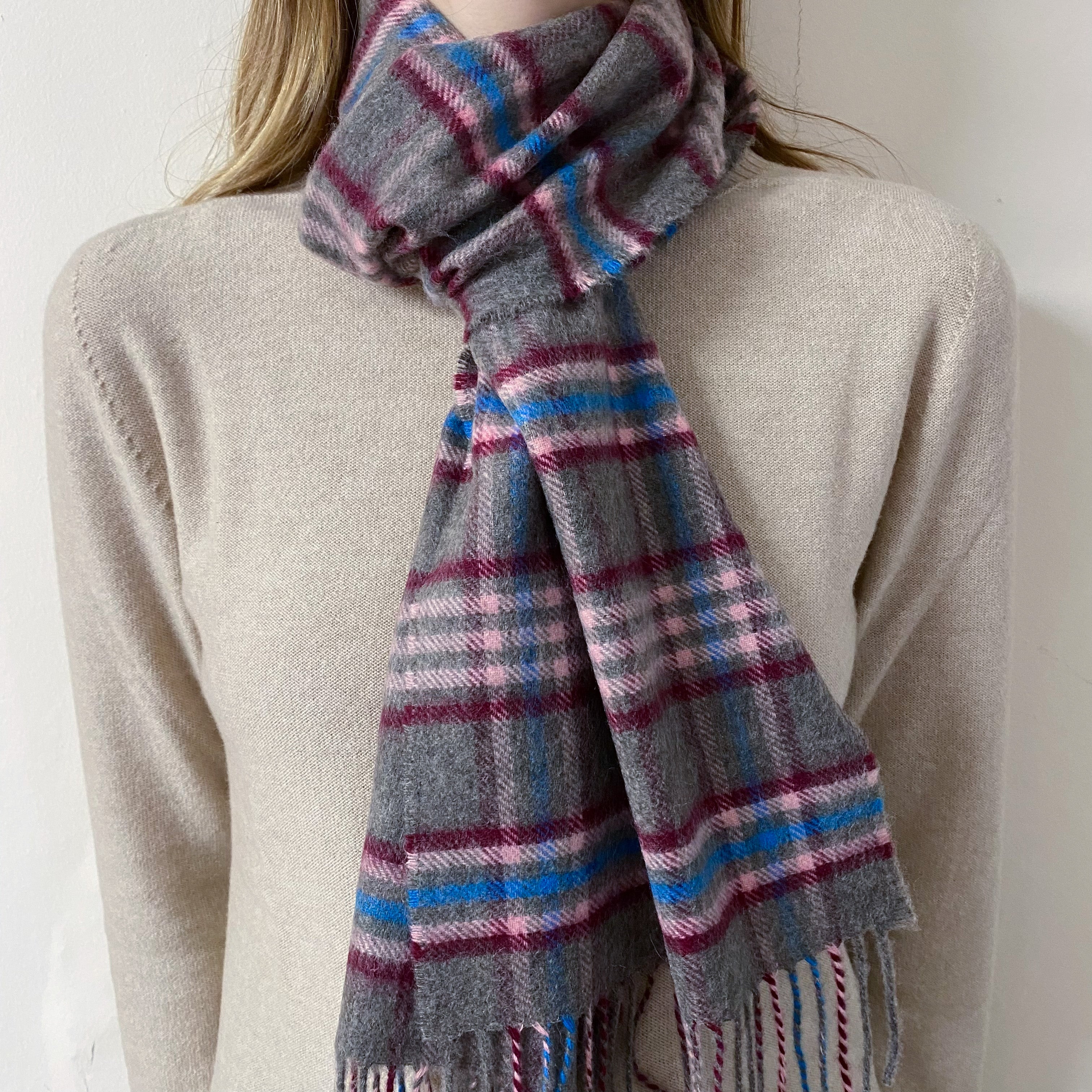Brand New Scottish Woven Cashmere Scarf Grey & Pink Check