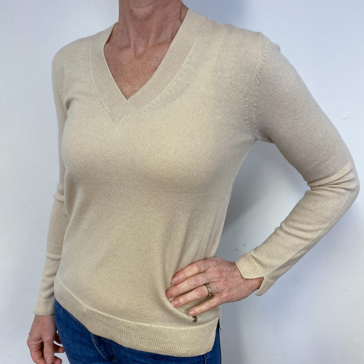 Honey V-Neck Jumper Medium