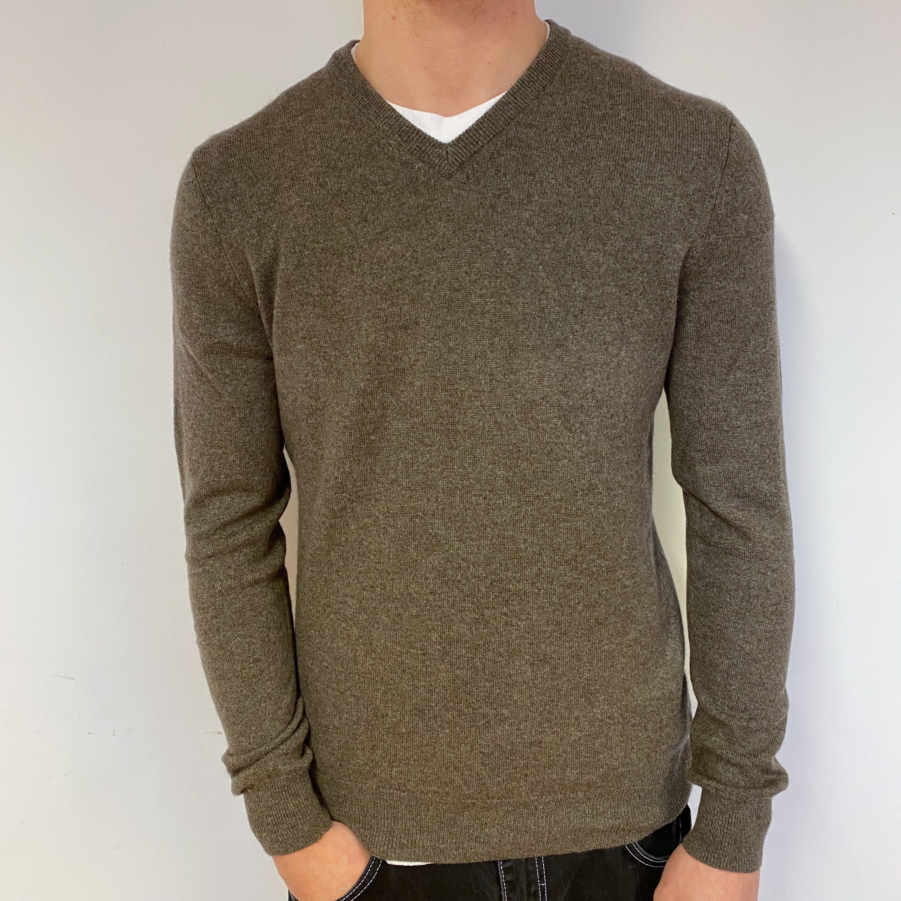 Men’s Muted Brown Cashmere V-Neck Jumper Medium