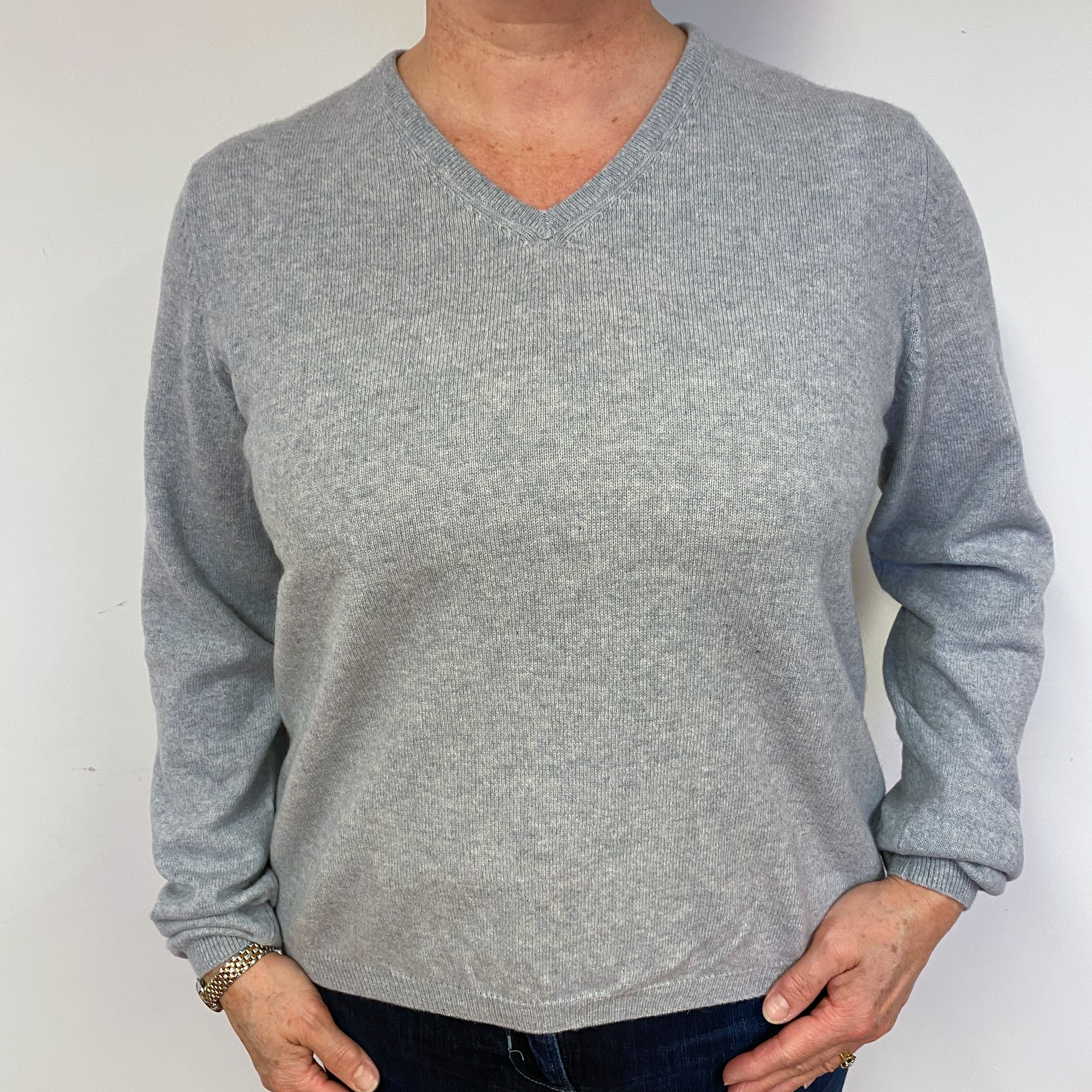 Mist Grey Cashmere V-Neck Jumper Large.