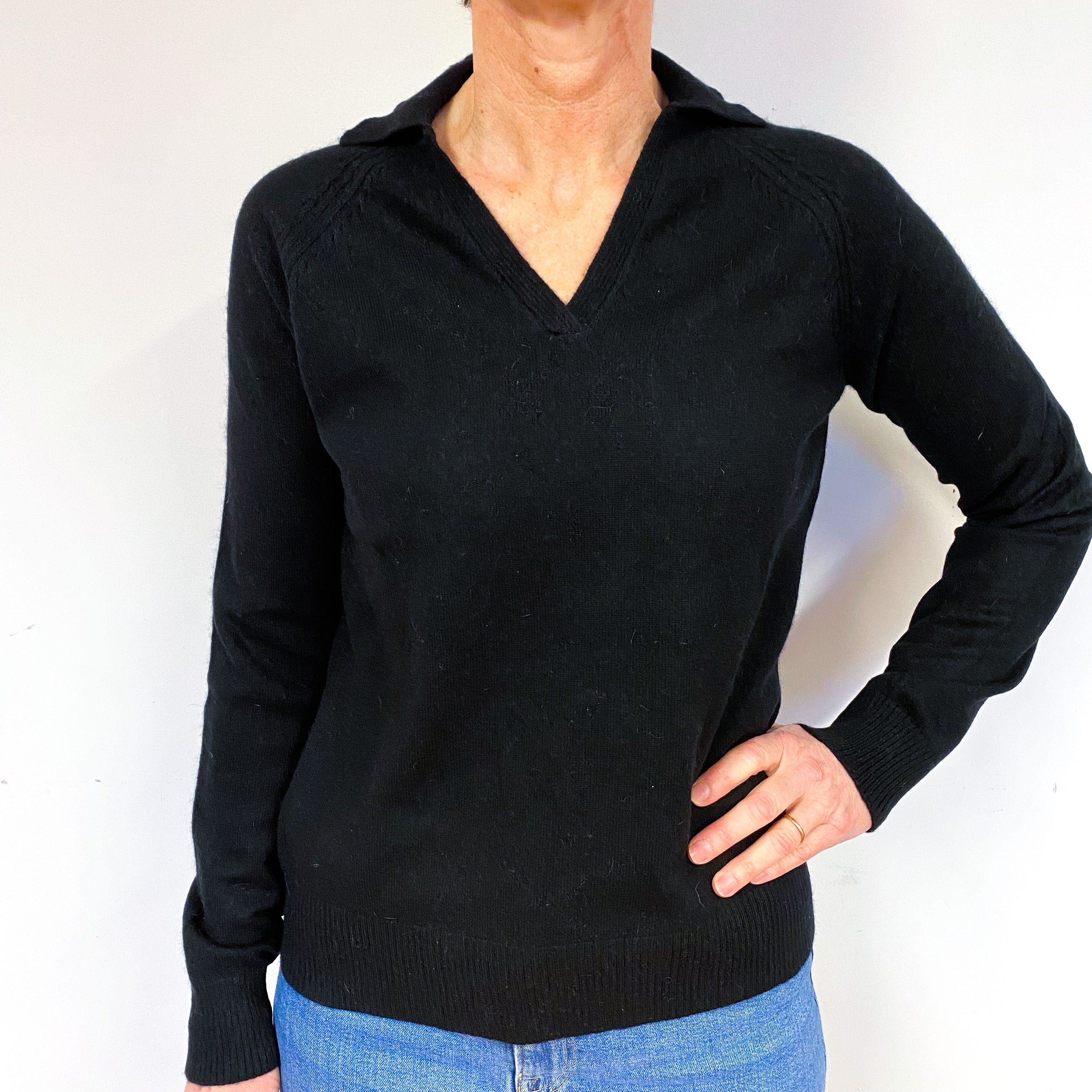 Black Collared Cashmere V-Neck Jumper Medium