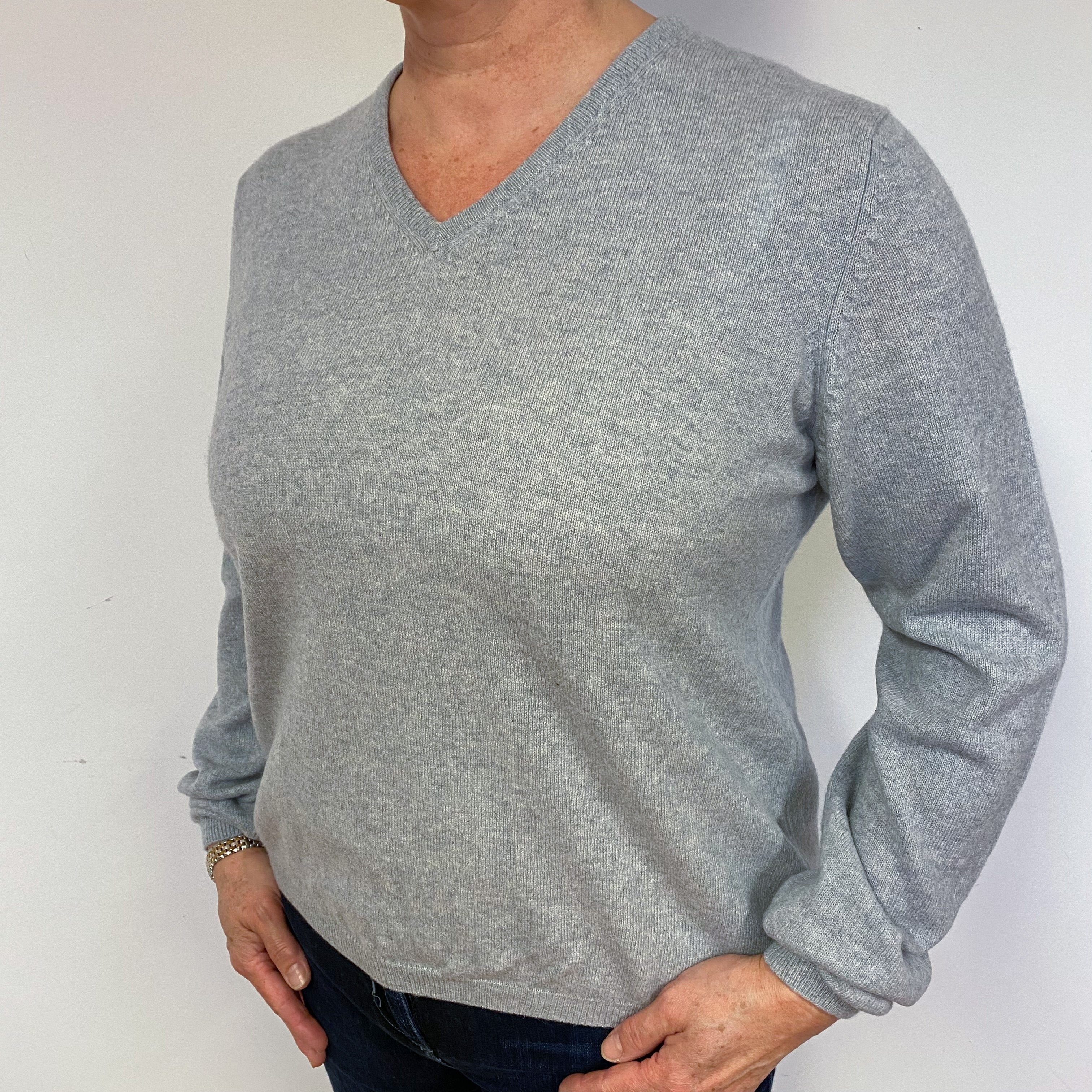 Mist Grey Cashmere V-Neck Jumper Large.