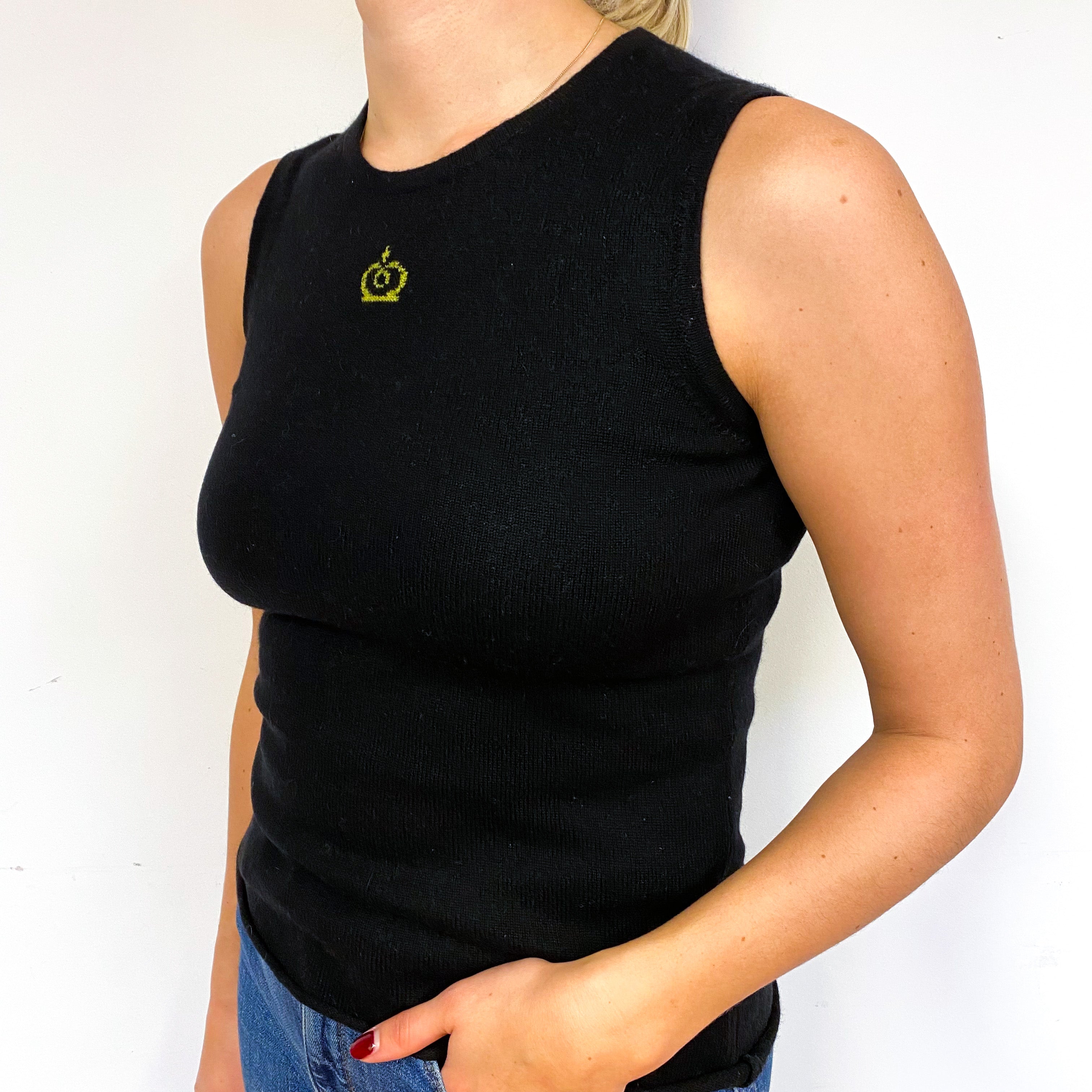 Queene and Belle Black Cashmere Crew Neck Vest Small