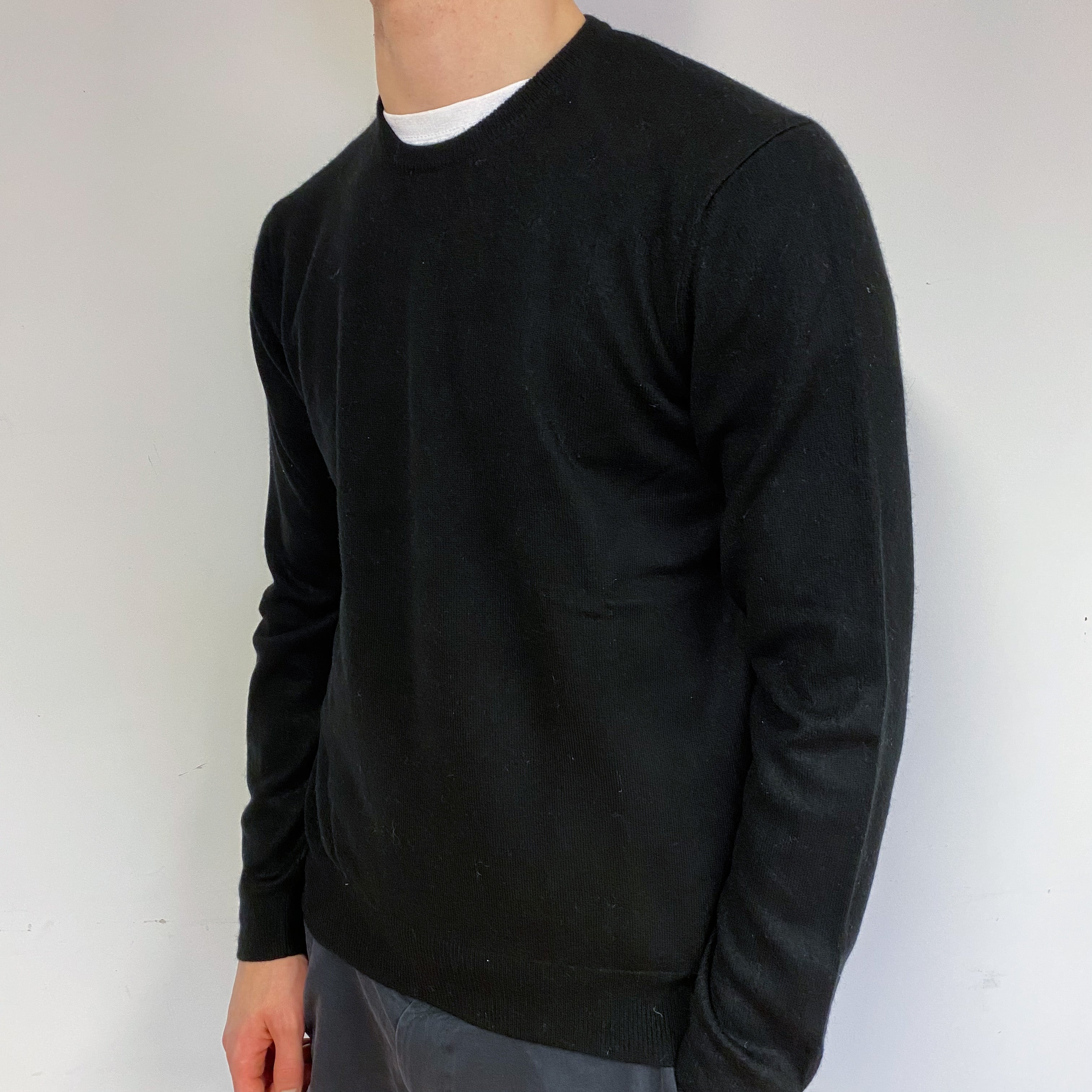 Men's Black Cashmere Crew Neck Jumper Medium