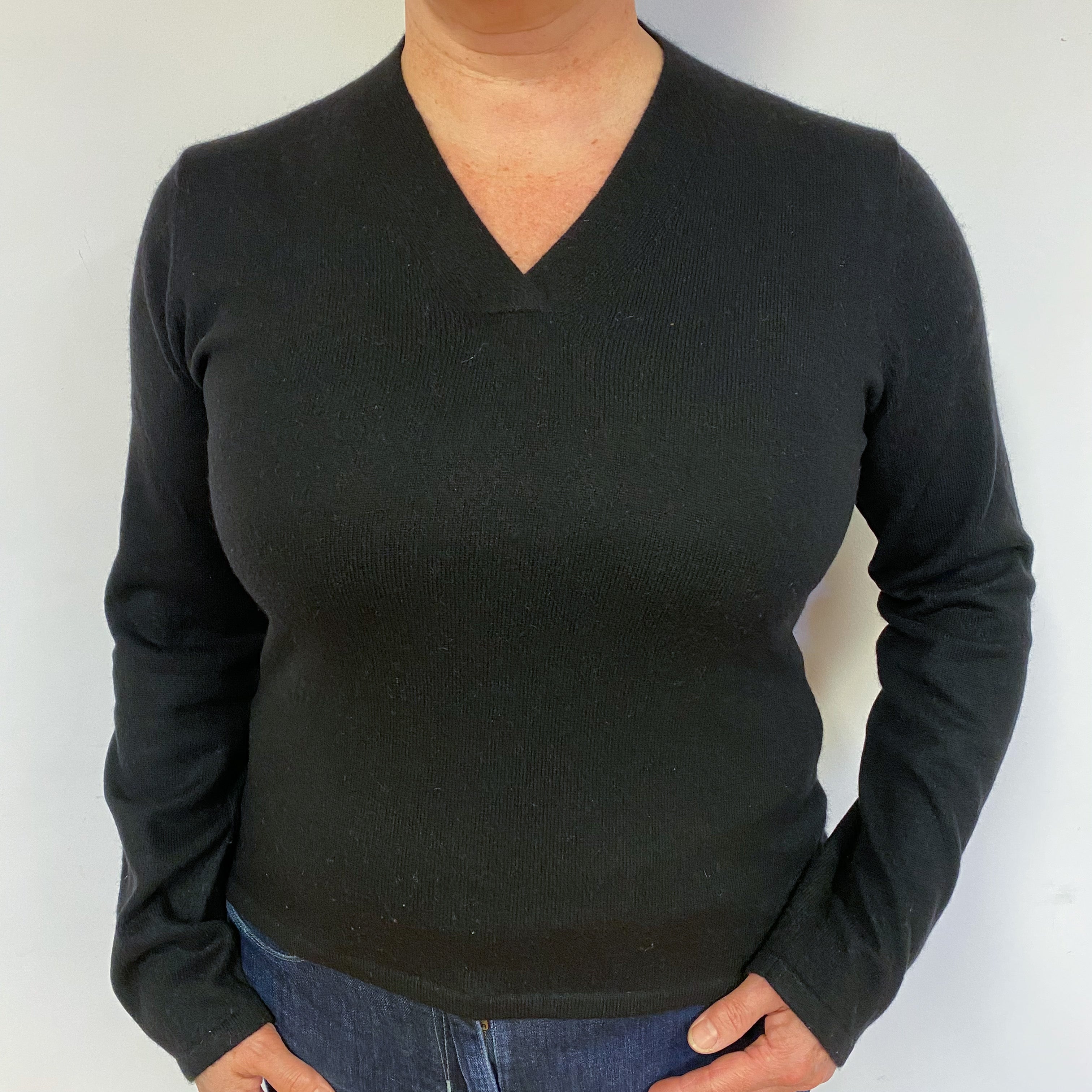Black Cashmere V-Neck Jumper Large.
