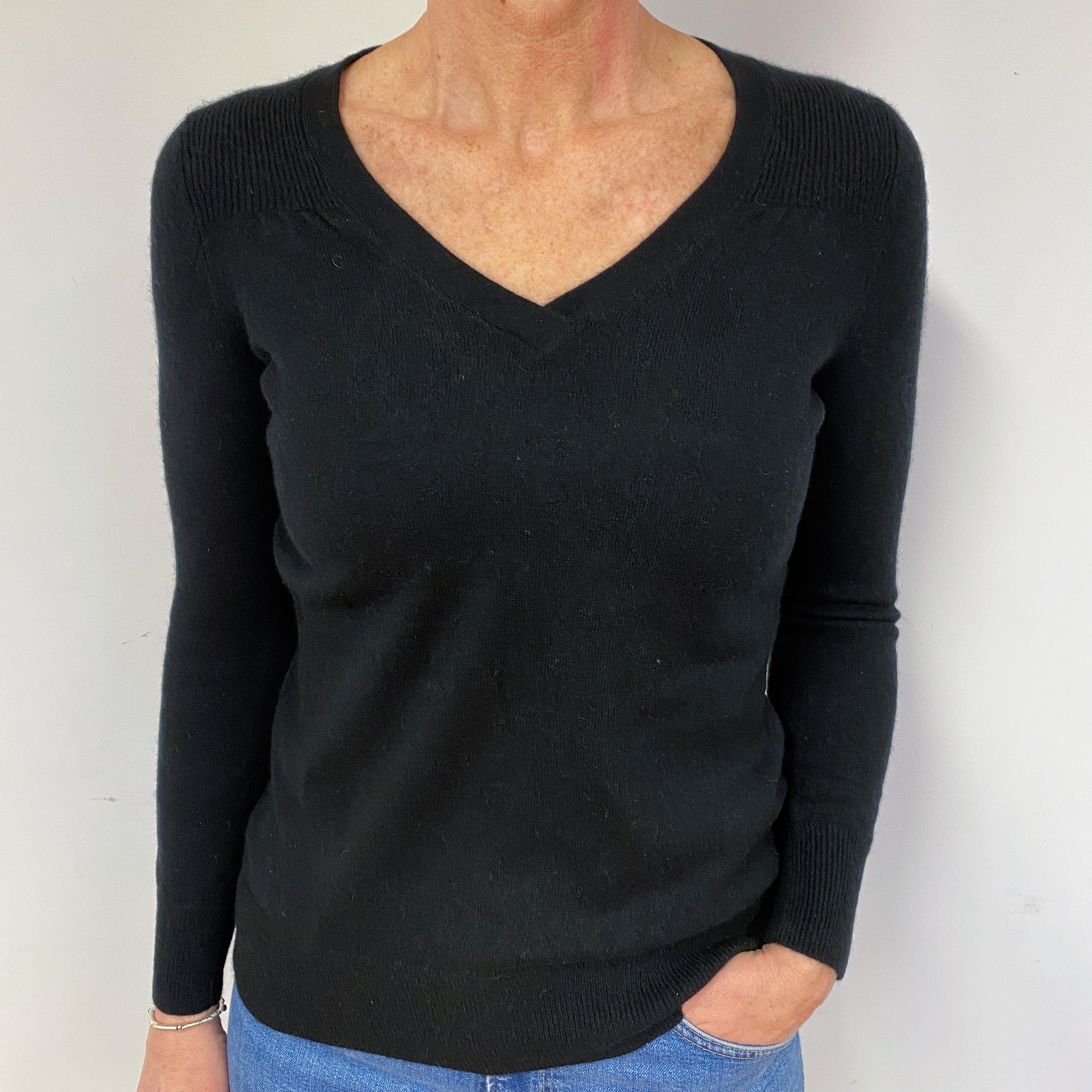 Slim Black Cashmere V-Neck Jumper Medium