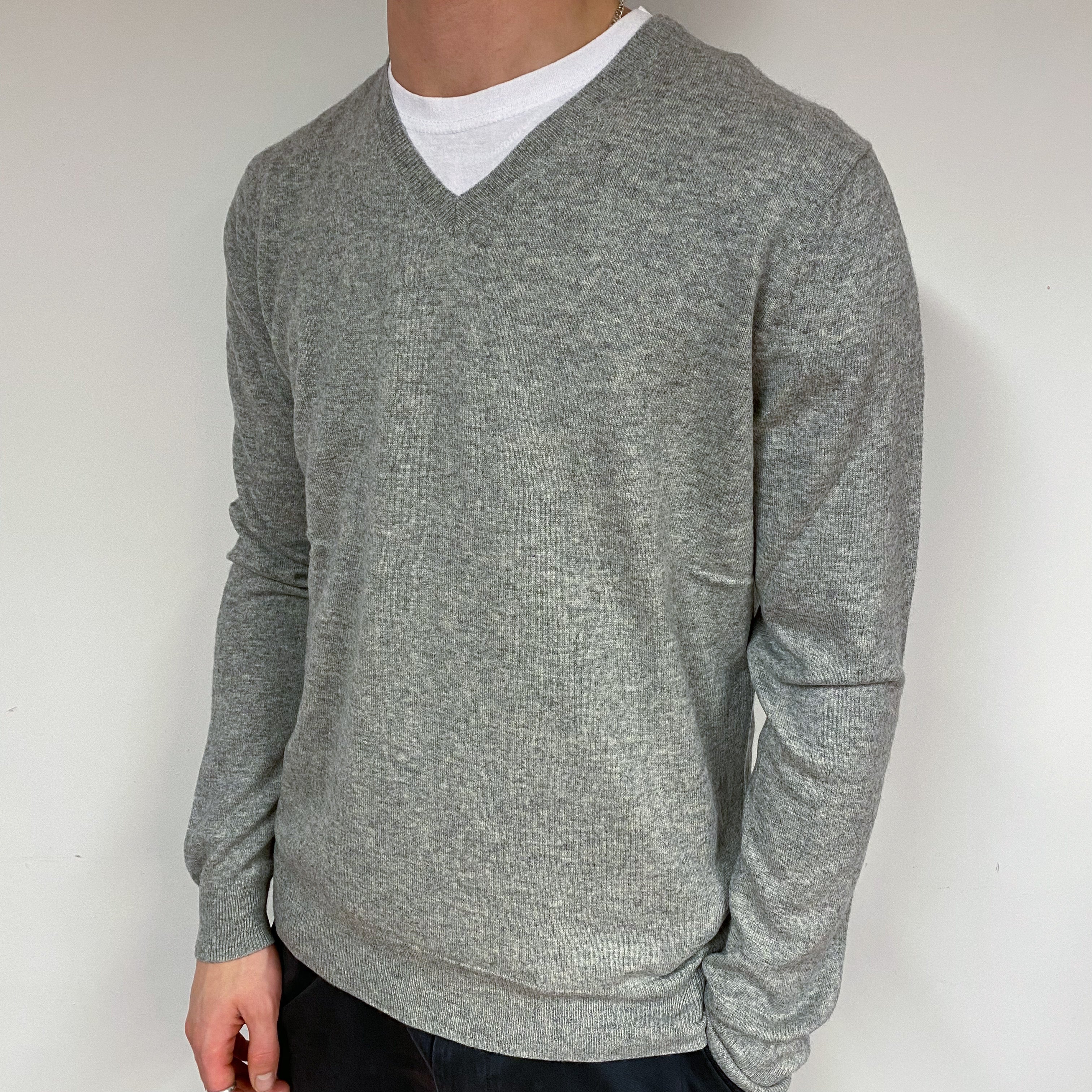Men's Pale Greg Cashmere V-Neck Jumper Large