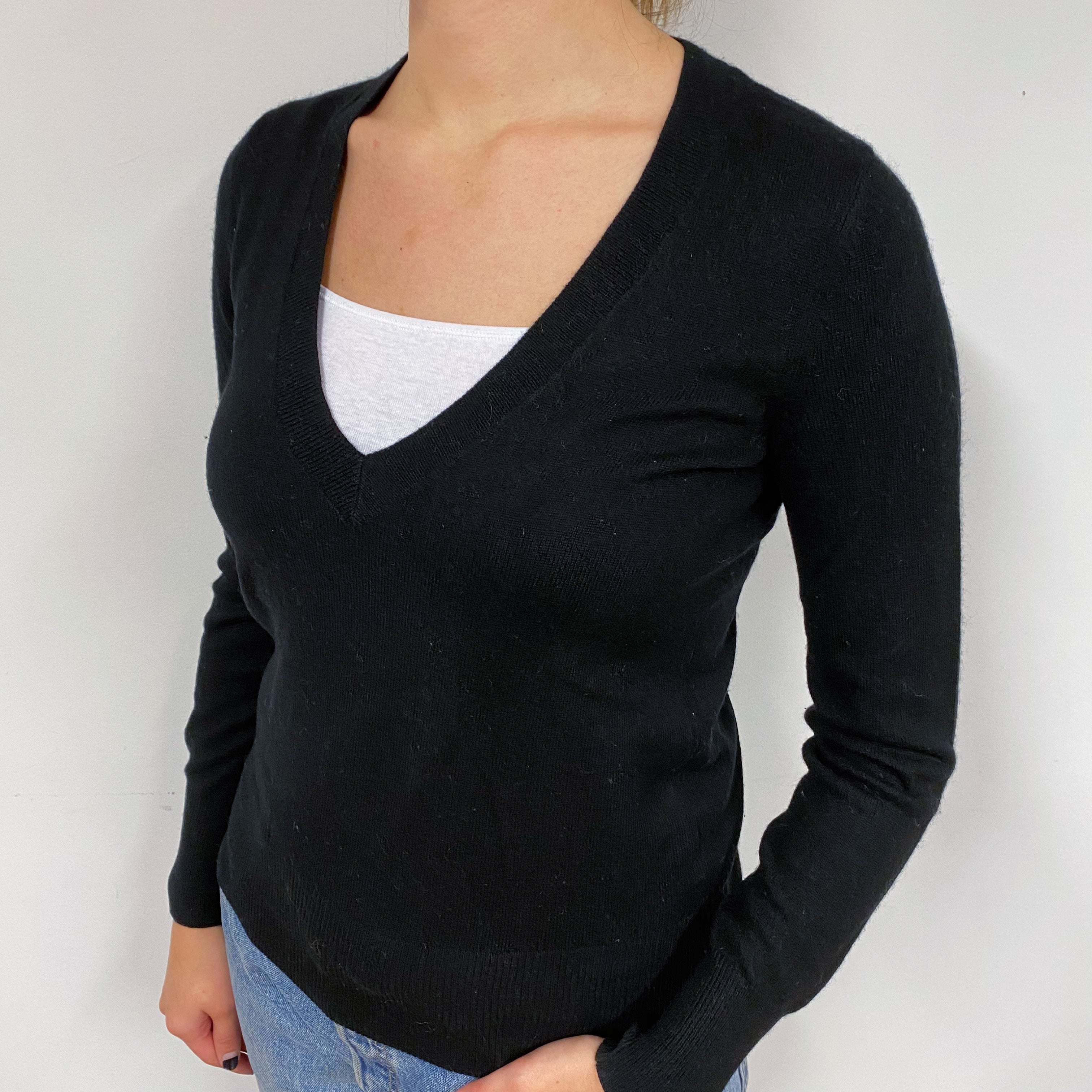 Black Cashmere Low V-Neck Jumper Small